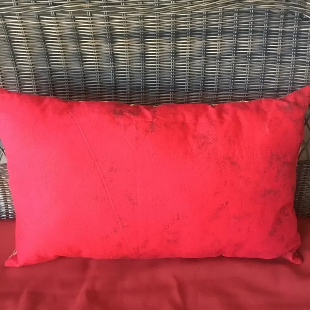 NWT Hand Crafted, Quilted Beautiful Metallic Print Holiday Pillow